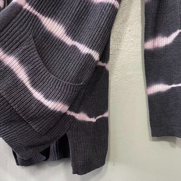 Belle by Belldini Sweater Size Medium Purple Tie Dye Pocket Cardigan Festival - Picture 5 of 8